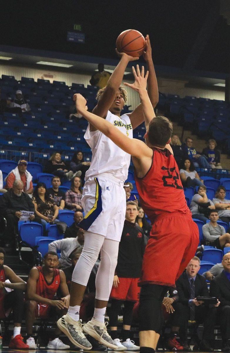Steadman steals the center spotlight