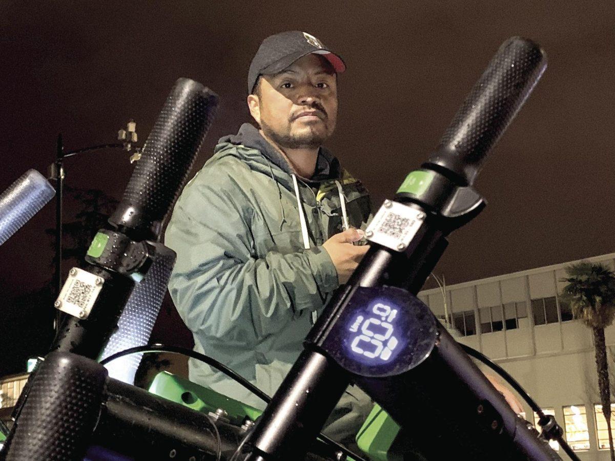 &#8216;Juicers&#8217; paid to charge scooters