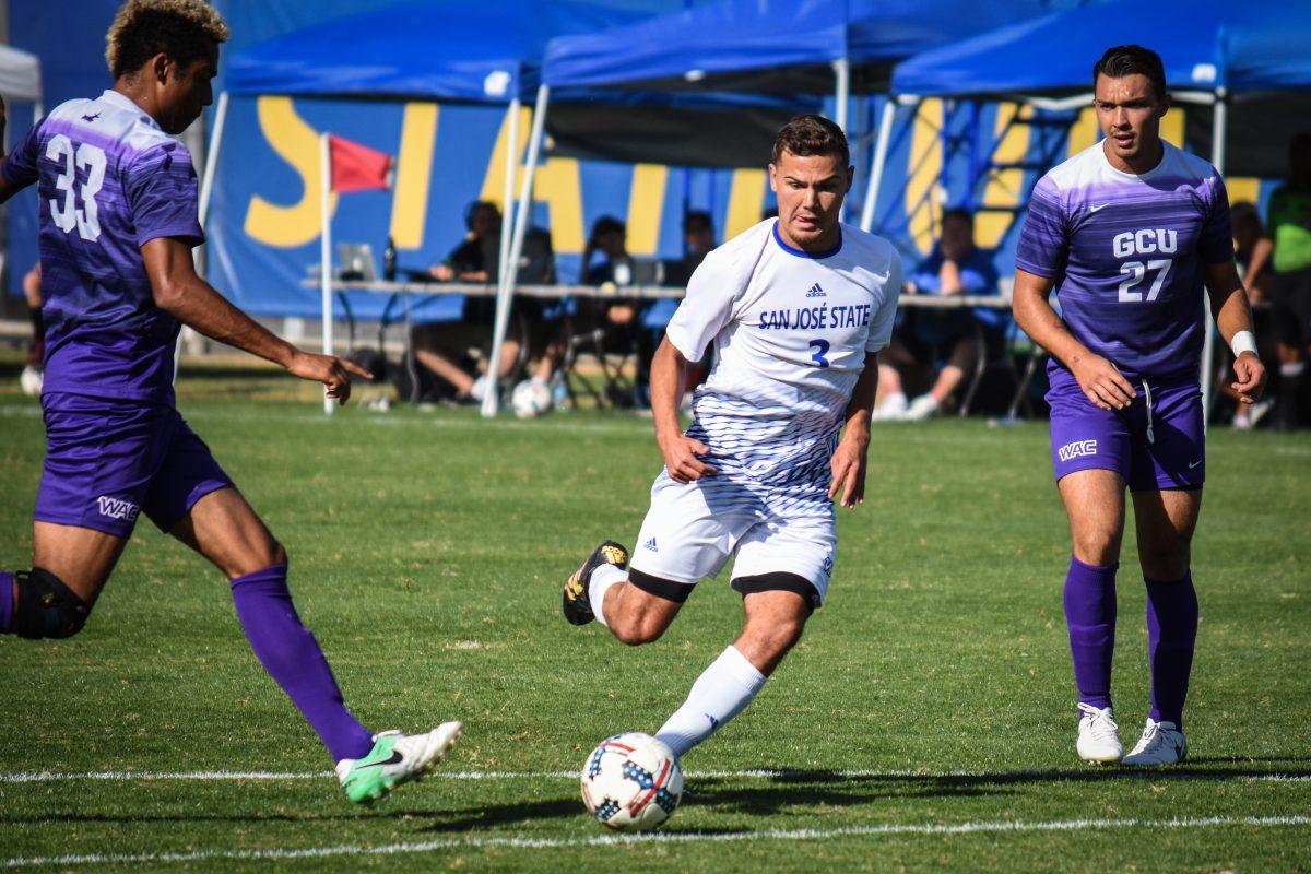 Penner&#8217;s late finish lifts men&#8217;s soccer over GCU