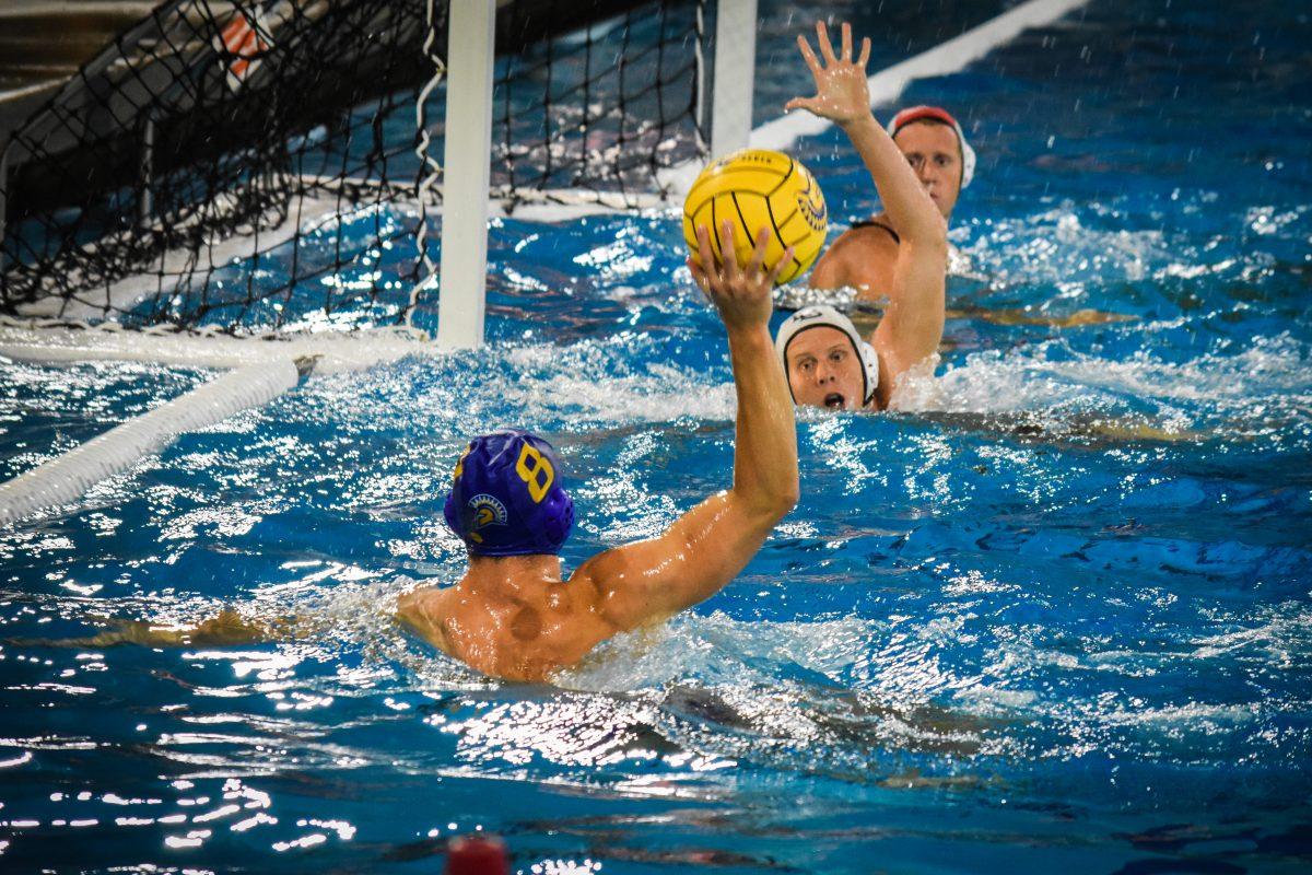 Men&#8217;s water polo faces three powerhouse teams in weekend road trip