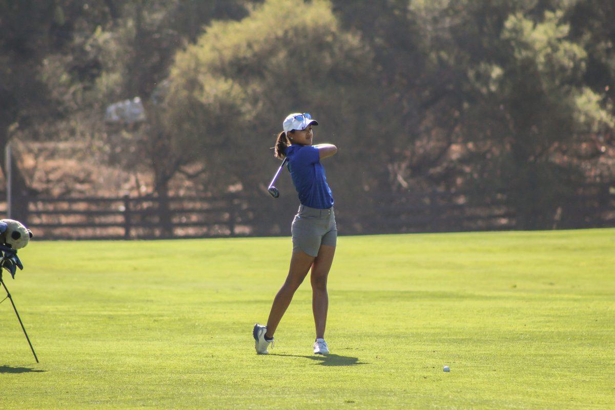 Women&#8217;s golf with a third-place finish in Meadow Club Invitational