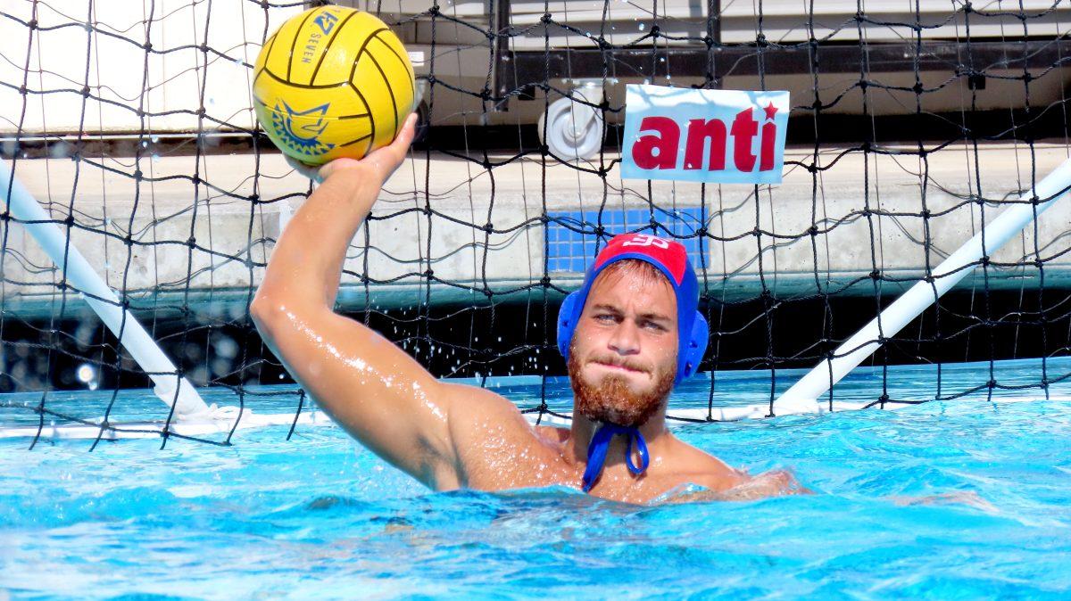 Sophomore goalkeeper Yahav Fire throws the ball back into play during the game Sunday against  Pepperdine University at the Spartan Recreation and Aquatic Center. Fire stepped up with 13 saves in the game./ Christian Trujano