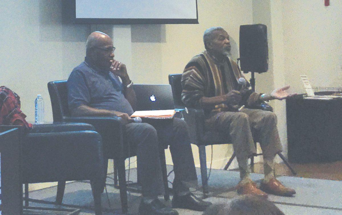 SJSU alumni Bob Poynter (left) and Chuck Alexander (right) speak to an audience Wednesday at the San Jose Museum of Art during a Lunchtime Lecture. Erica Lizarrago/Spartan Daily