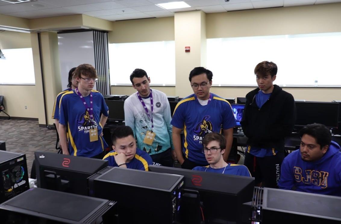 SJSU&#8217;s League of Legends club talks team strategy as it prepares to take on upcoming tournaments this season. Photo courtesy of league of legends club