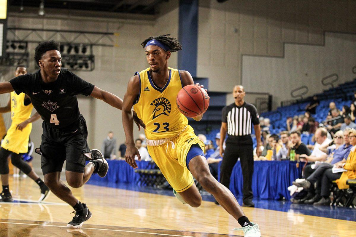 SJSU guard Seneca Knight announced on April 21st that he will return to SJSU next season to play in his junior year.