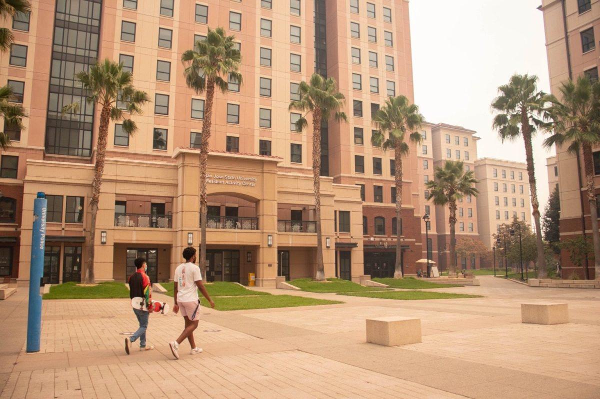 Campus was closed on August 19 because of the unhealthy air quality from the SCU Lightning Complex and other surrounding wildfires. - Photo by Gia Pham