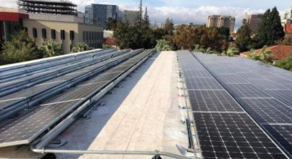 University installs new campus rooftop solar panels