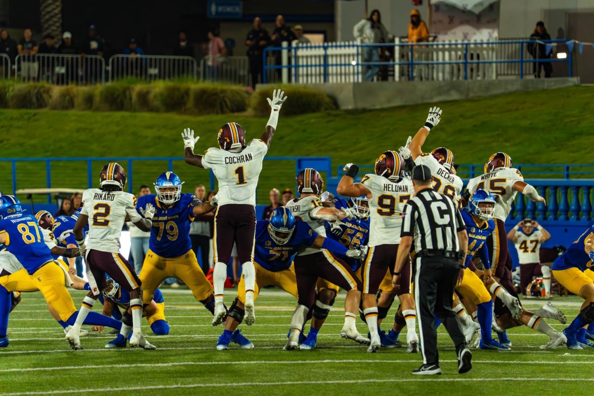 SJSU attempts to kick the game-winning field goal, down 16-14 with 1:16 remaining in the 4th quarter at CEFCU stadium on Friday night. The Spartans lost the game.