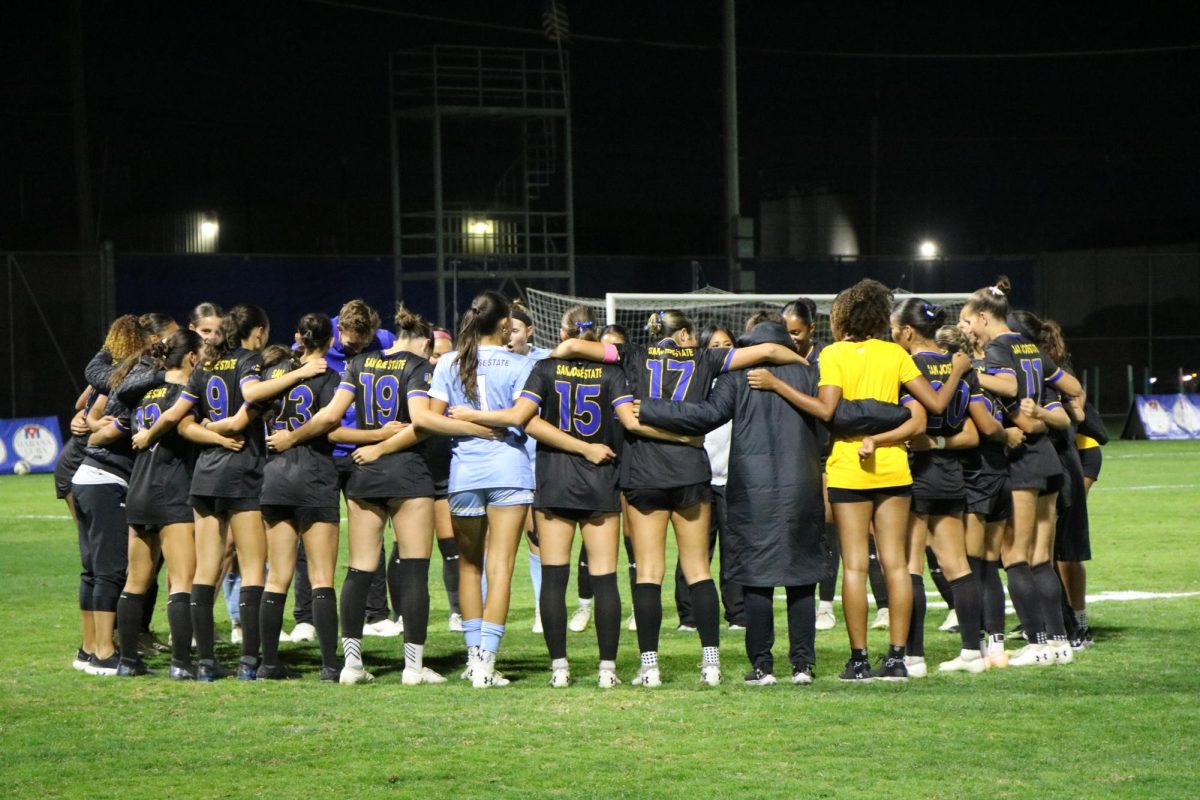 San José women’s soccer team huddles up after a tough season at home. SJSU had one victory throughout the season.