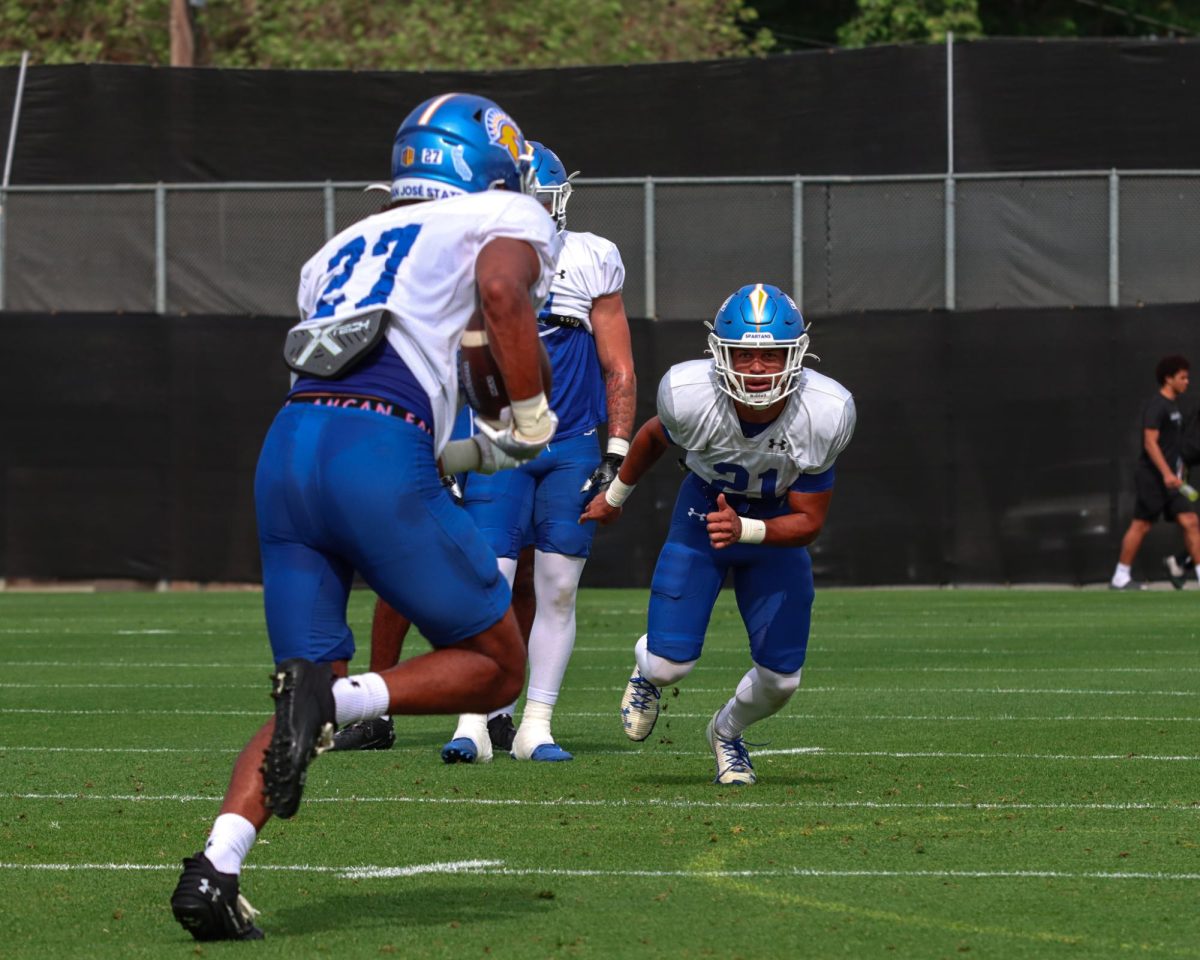 San José State sophomore safety Jackson Barton runs through defensive drills during spring camp practice on March 21 before opening day.